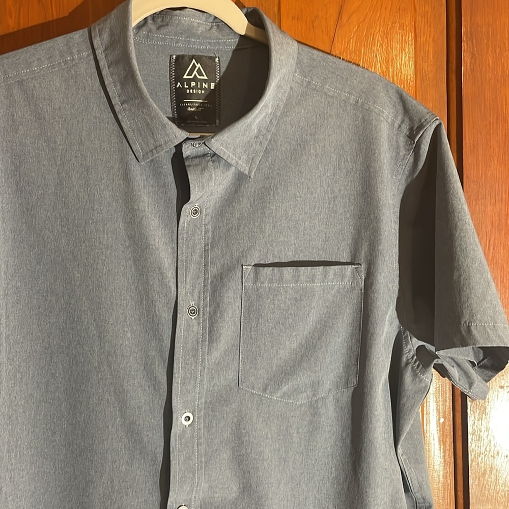 M’s Alpine Design S/S Button-Up, Size L - image 4
